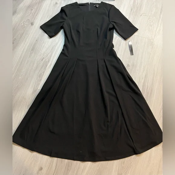 Maggy London Classic Black Midi Dress - Picture 2 of 13